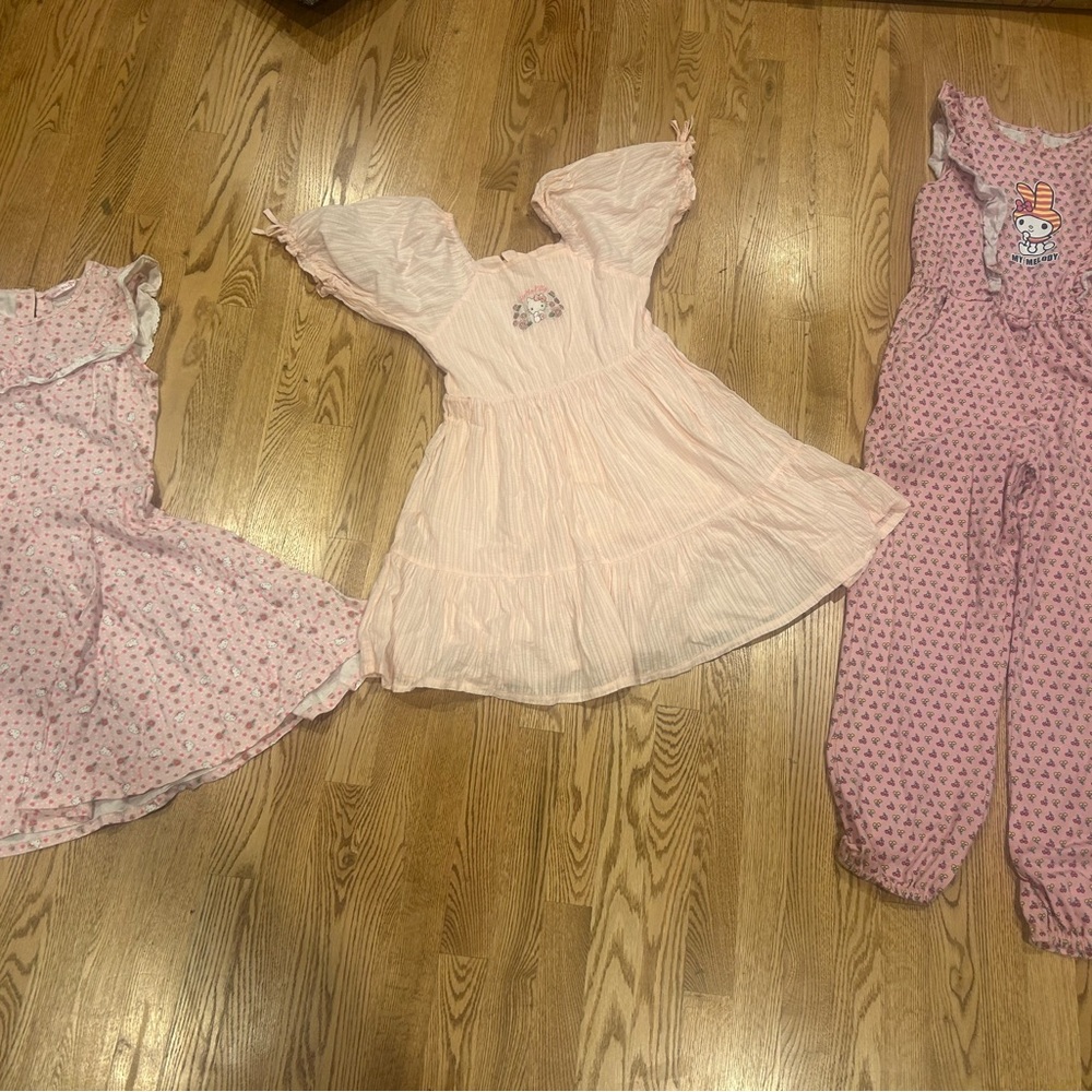 FROM THAILAND Hello Kitty dresses & jumper